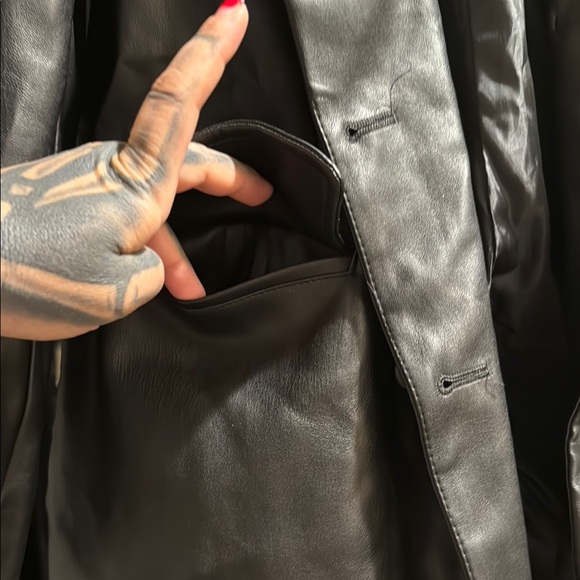 Missguided sz.US 8 Black Faux Leather Blazer - Picture 6 of 10